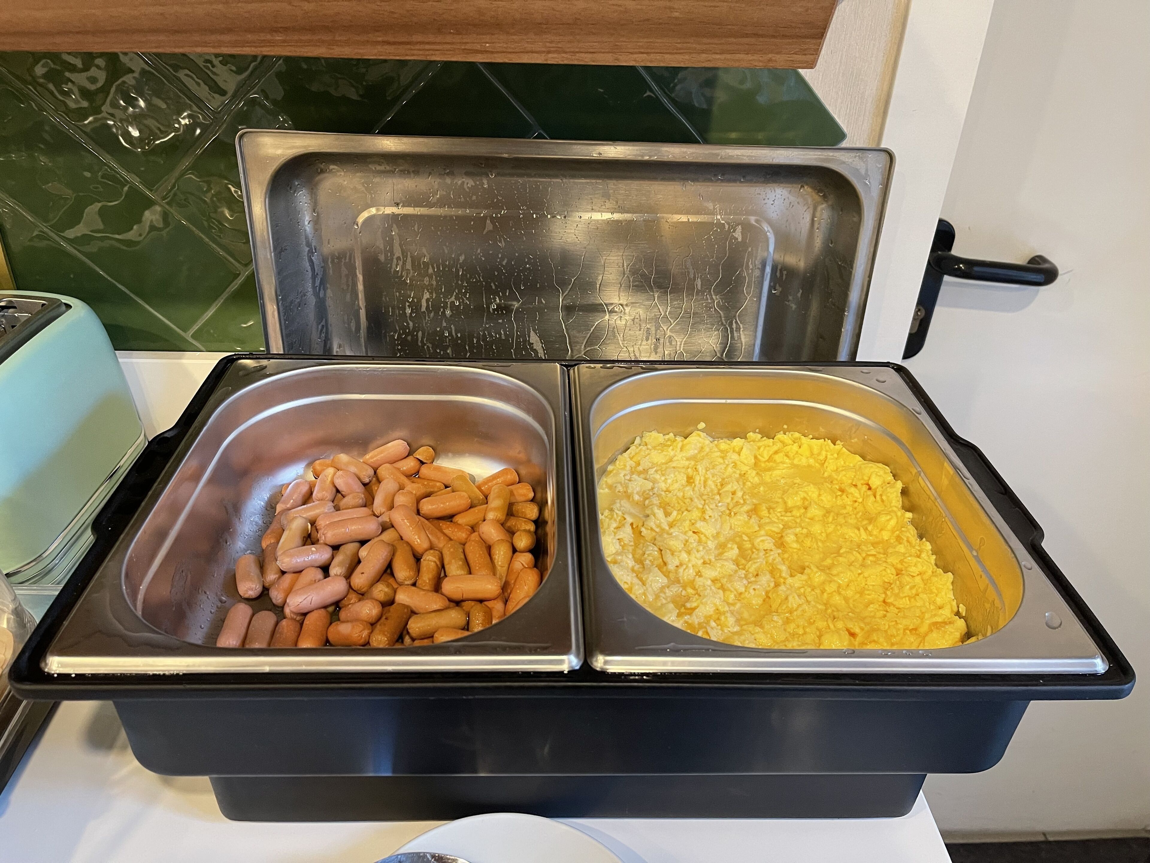 daily buffet breakfast (eur 15 per person)