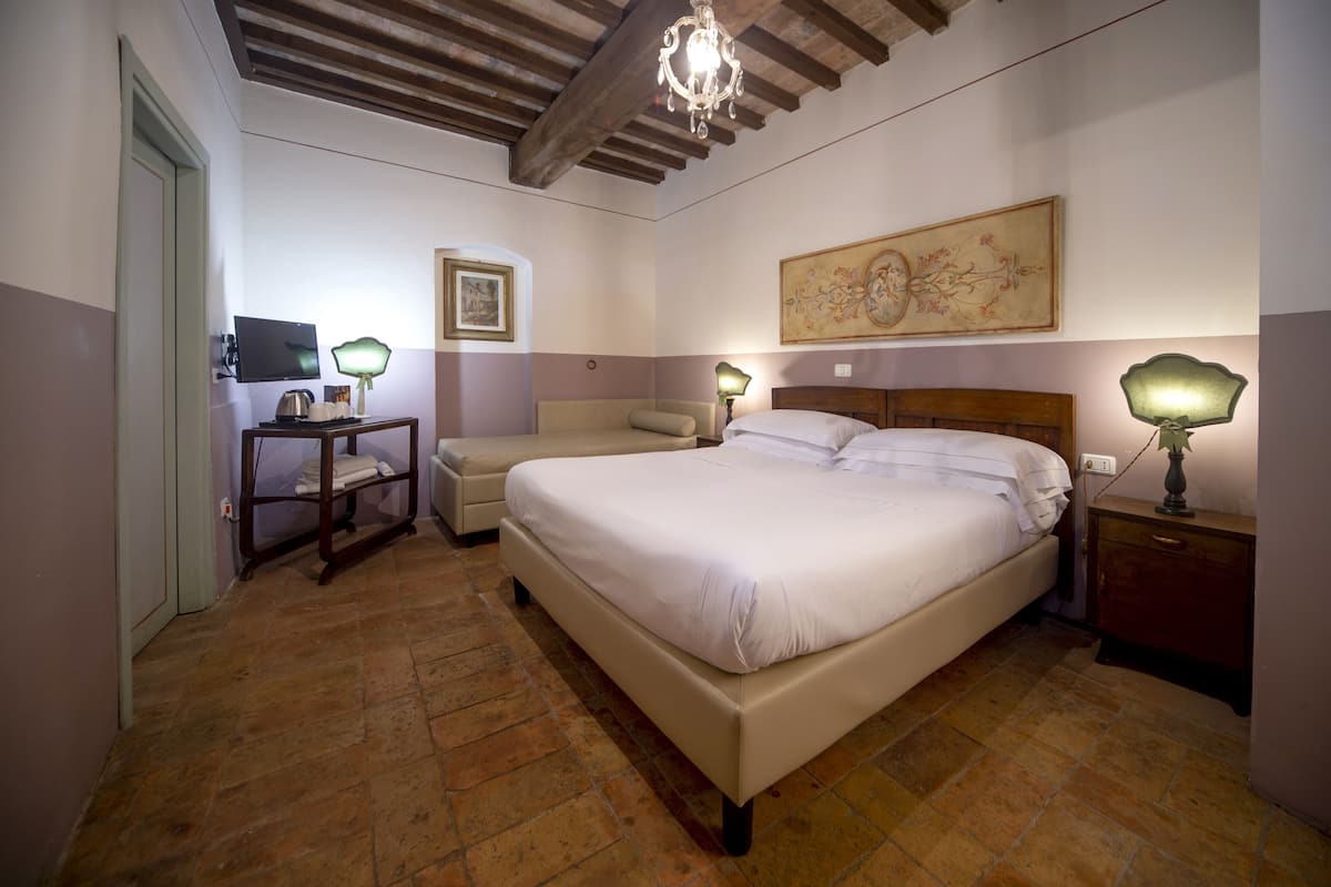 Classic Triple Room