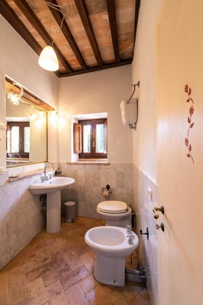 Bathroom - La Maestà antica dimora di campagna (Foligno)