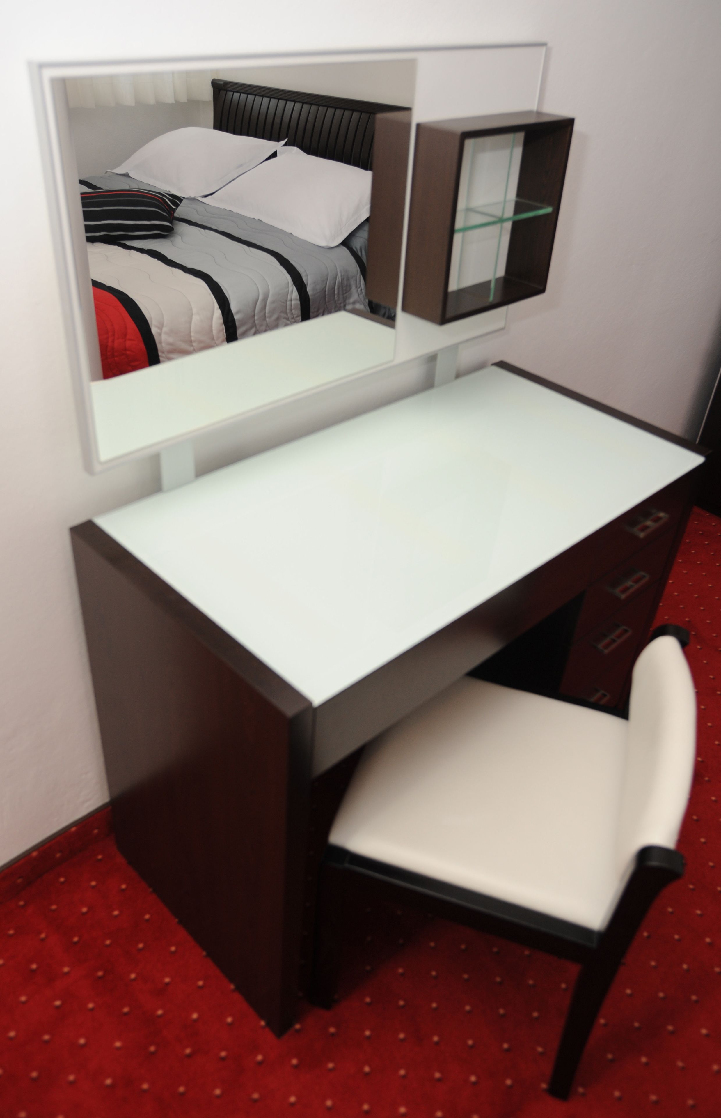 deluxe apartment | room amenity