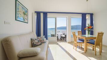Superior Apartment (Penthouse) | Beach/ocean view