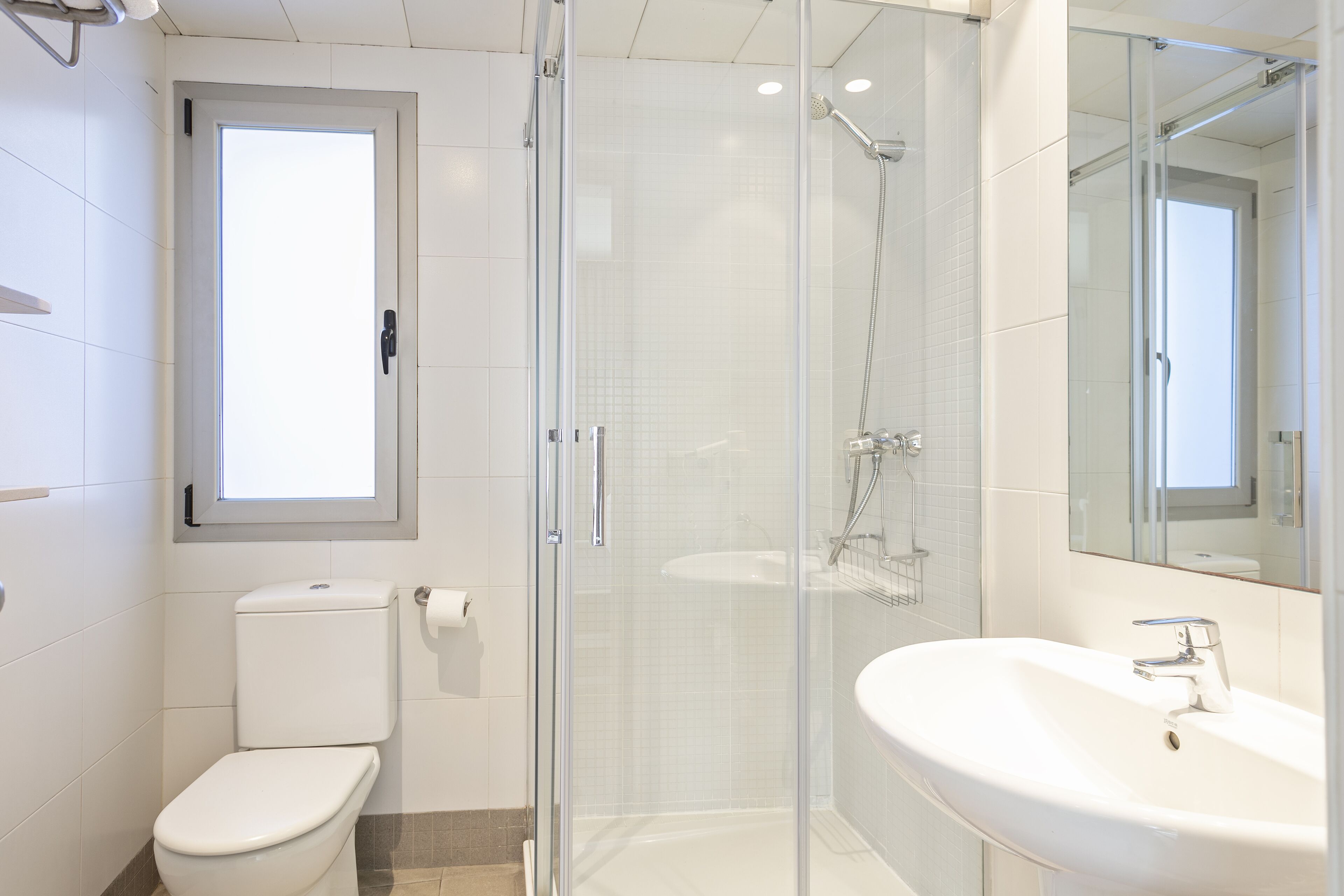 Standard-Apartment, 1 Schlafzimmer (Max 3 pax) | Dusche im Bad