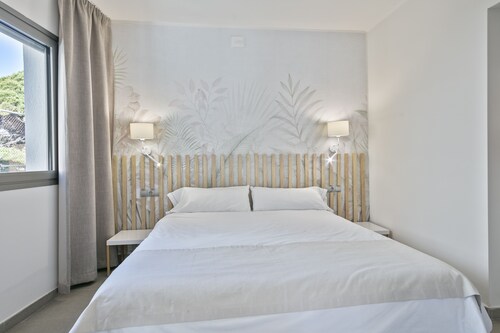 Castellmar Apartments