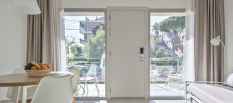 Castellmar Apartments