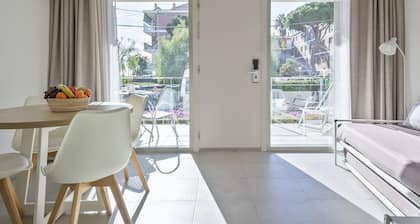 Castellmar Apartments