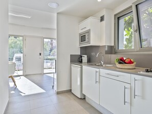 Standard Apartment | Interior - Castellmar Apartments (Castelldefels)