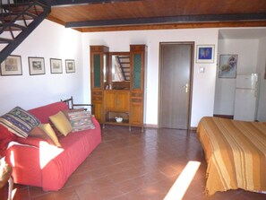 Quadruple Room | 5 bedrooms, desk, free WiFi, bed sheets - Baglio delle Rose (Giarre)