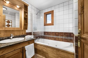 Bathroom - Hotel Les Balcons Village & Spa Belle Plagne (La Plagne-Tarentaise)