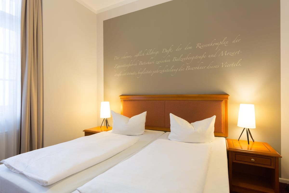 Suite Double | 1 slaapkamer, luxe beddengoed, een kluis op de kamer, een bureau
