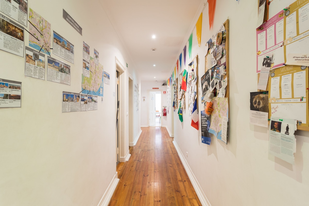 Espace commun du Lisboa Central Hostel