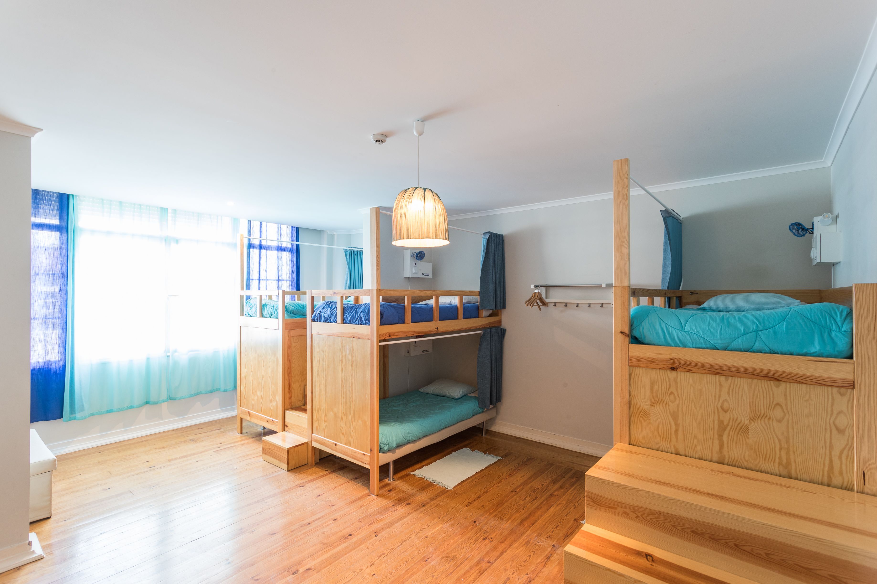 Gemeinsamer Schlafsaal, Gemischter Schlafsaal, Gemeinschaftsbad (1 Bed in a 6 Bed Dorm) | Schreibtisch, kostenloses WLAN