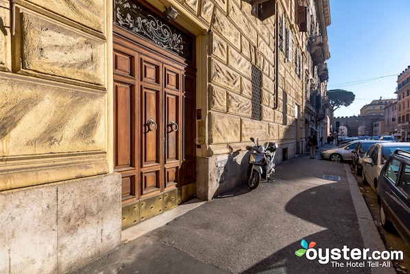 Front of property - B&B At Your Place (Rome)