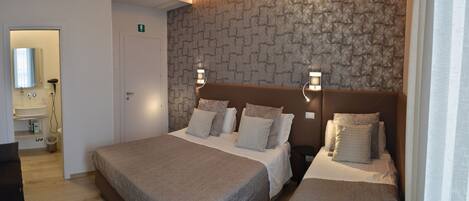 Select Comfort beds, in-room safe, desk, blackout curtains