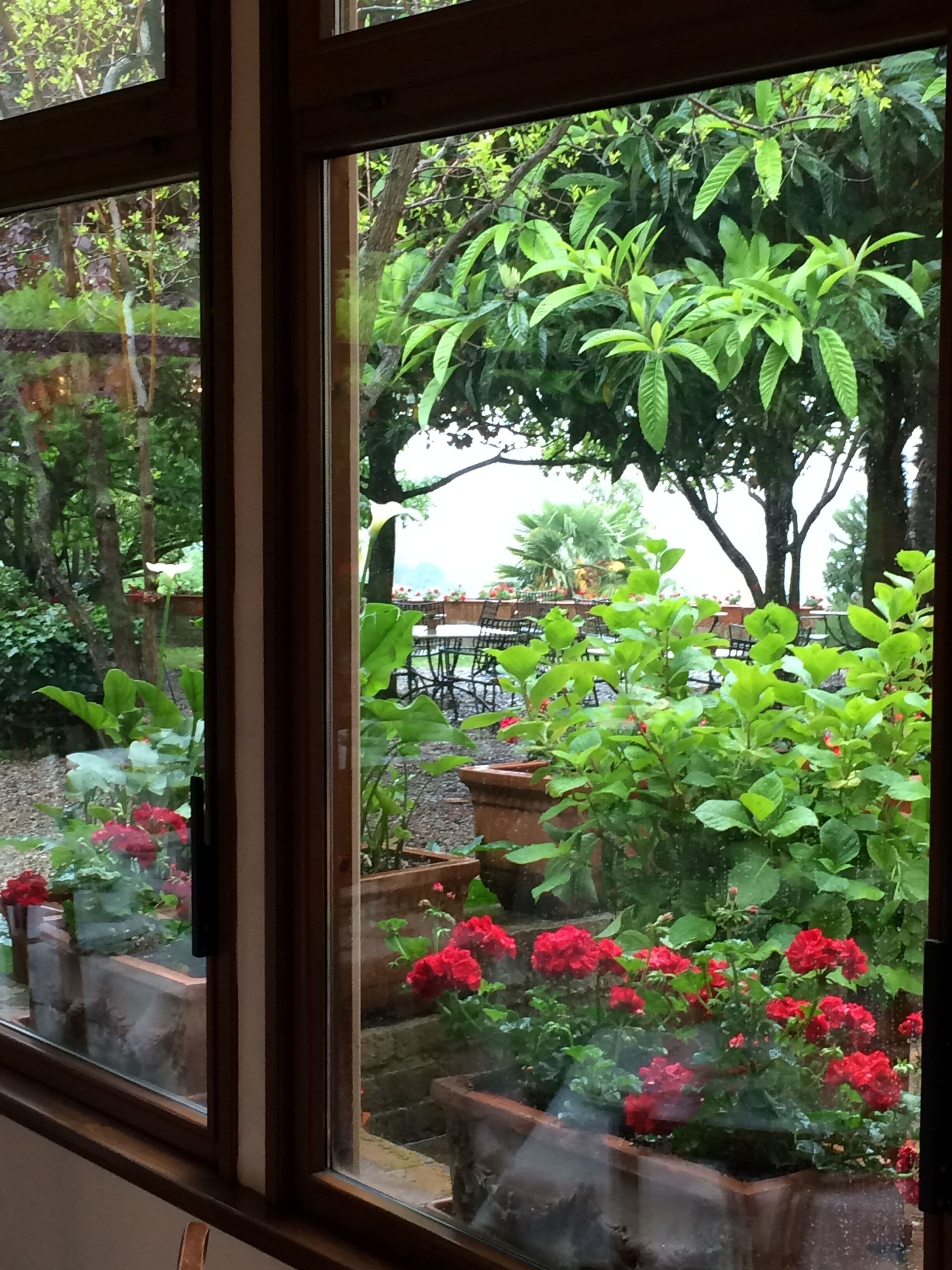 free daily full breakfast