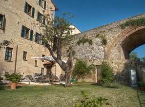 Garden - Arnolfo B&B (Colle di Val d'Elsa)