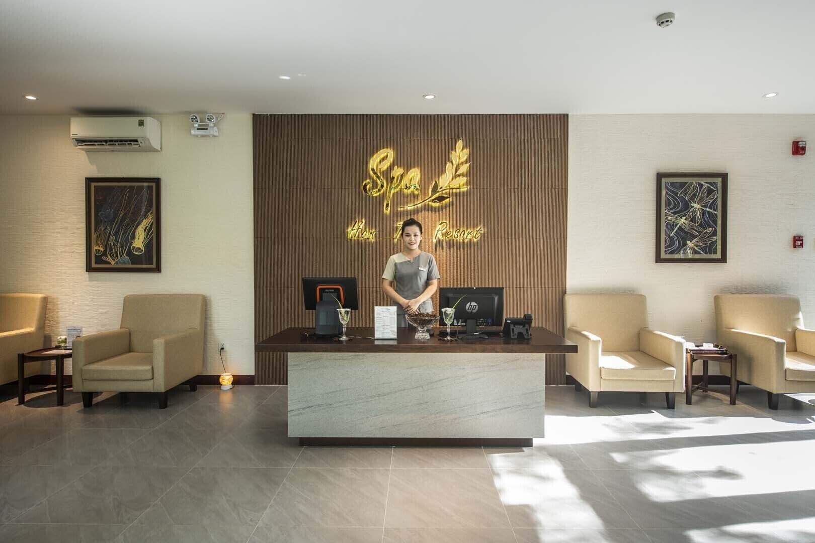 sauna, hot springs/mineral springs, body treatments