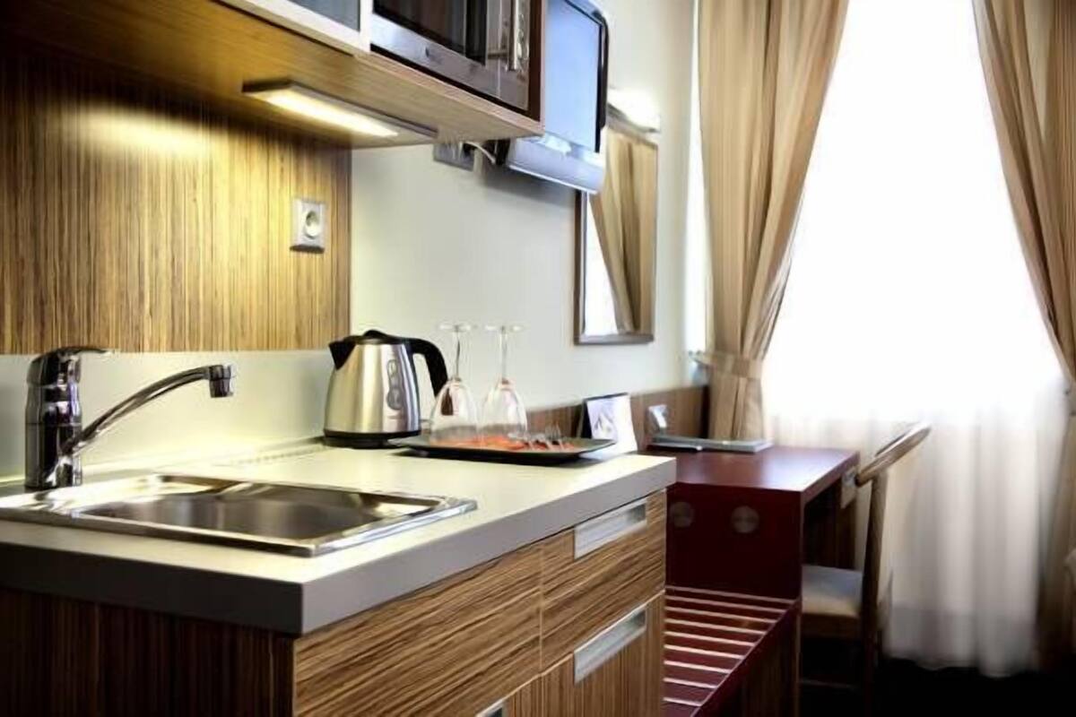 fridge, microwave, coffee/tea maker, electric kettle