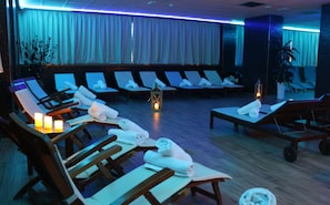 Couples treatment room(s), sauna, steam room, body treatments