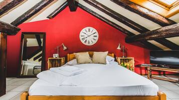 Quadruple Room | Individually decorated, individually furnished, soundproofing, free WiFi