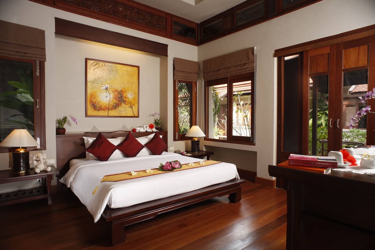 Thai Style Bungalow | Premium bedding, pillowtop beds, minibar, in-room safe