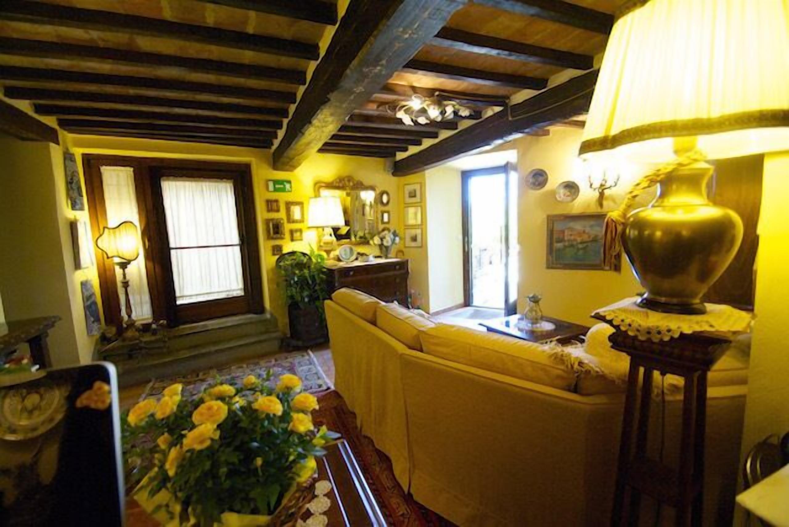 32-inch flat-screen tv with digital channels, tv