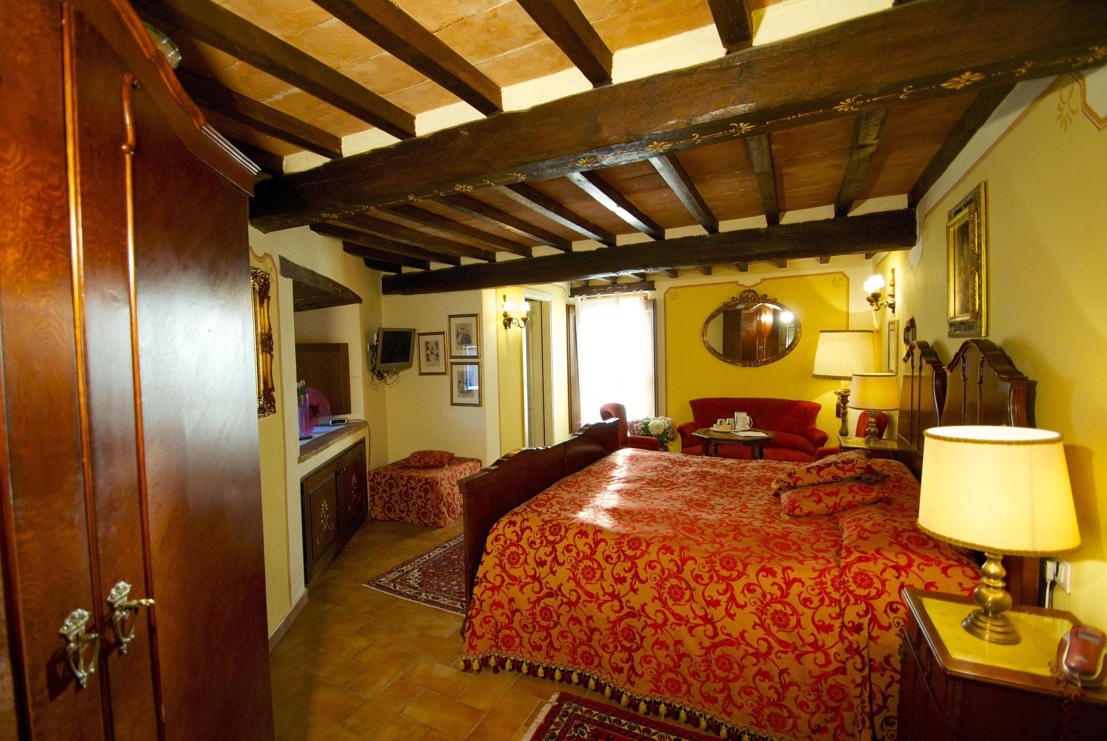 suite, park view | down duvets, tempur-pedic beds, individually decorated