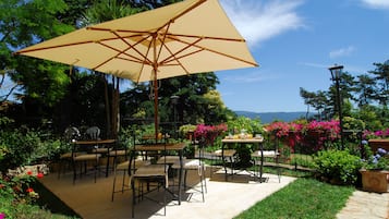 Área de parrillas y picnic