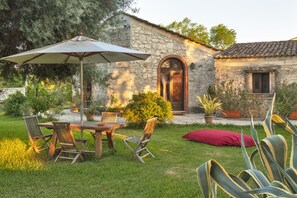 Chambre Double Supérieure, patio, cÎté jardin | Terrasse/Patio