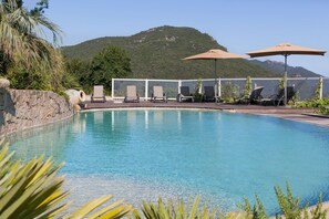 Seasonal outdoor pool - Best Western Plus Hotel San Damianu (Sartene)
