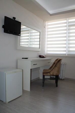 Standard Double Room | Minibar, desk, free WiFi