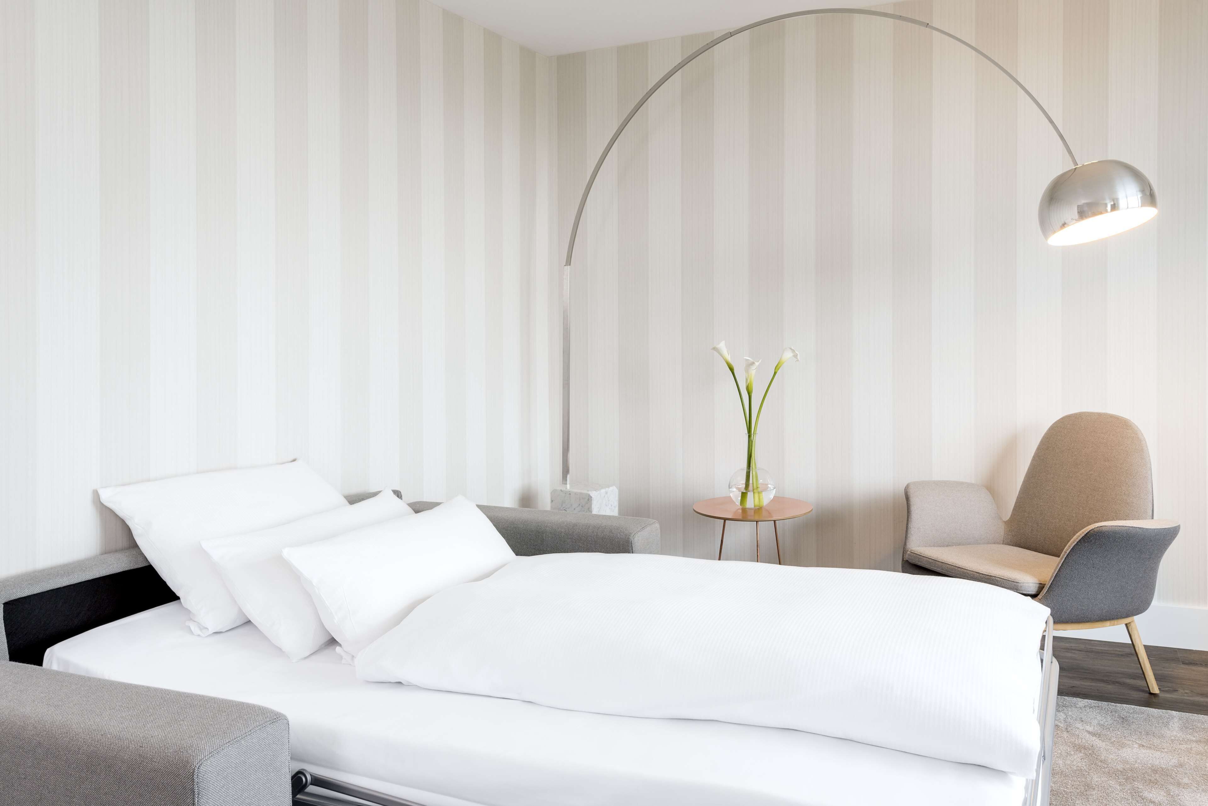 pillow-top beds, minibar, in-room safe, desk