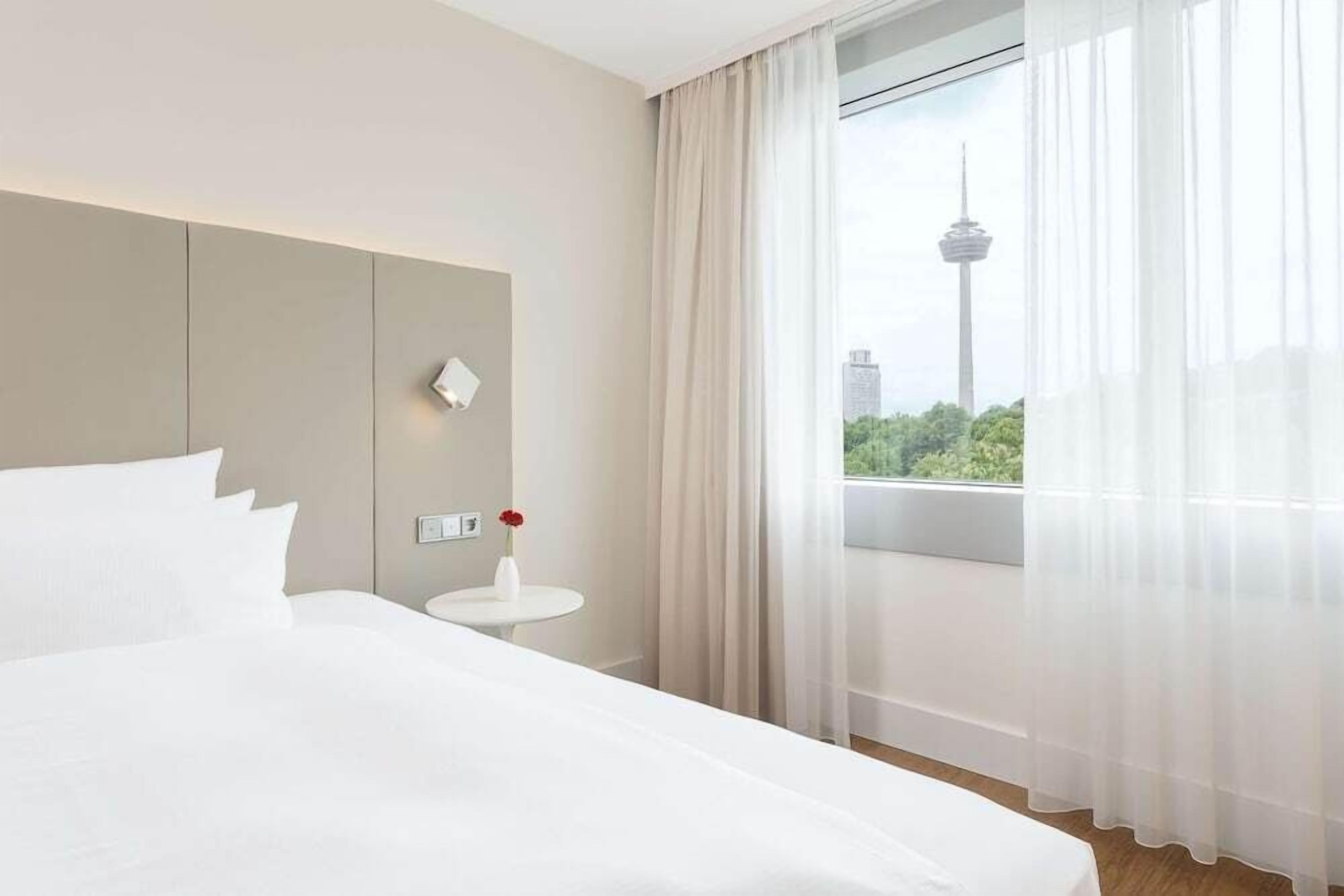 Pillowtop beds, minibar, in-room safe, desk