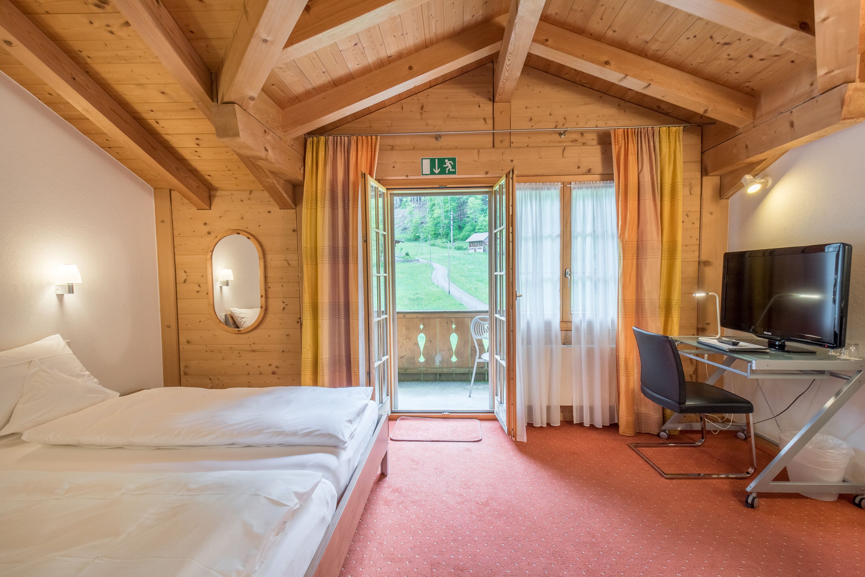 doppelzimmer - chalet | desk, blackout curtains, free wifi, bed sheets