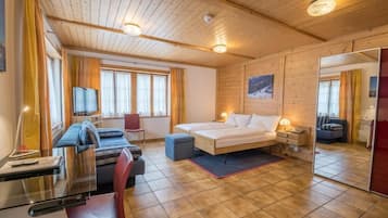 Family Chalet Room (Without Balcony) | Desk, blackout drapes, free WiFi, bed sheets