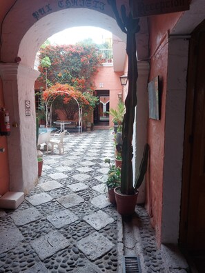 Exterior - Posada Nueva España (Arequipa)