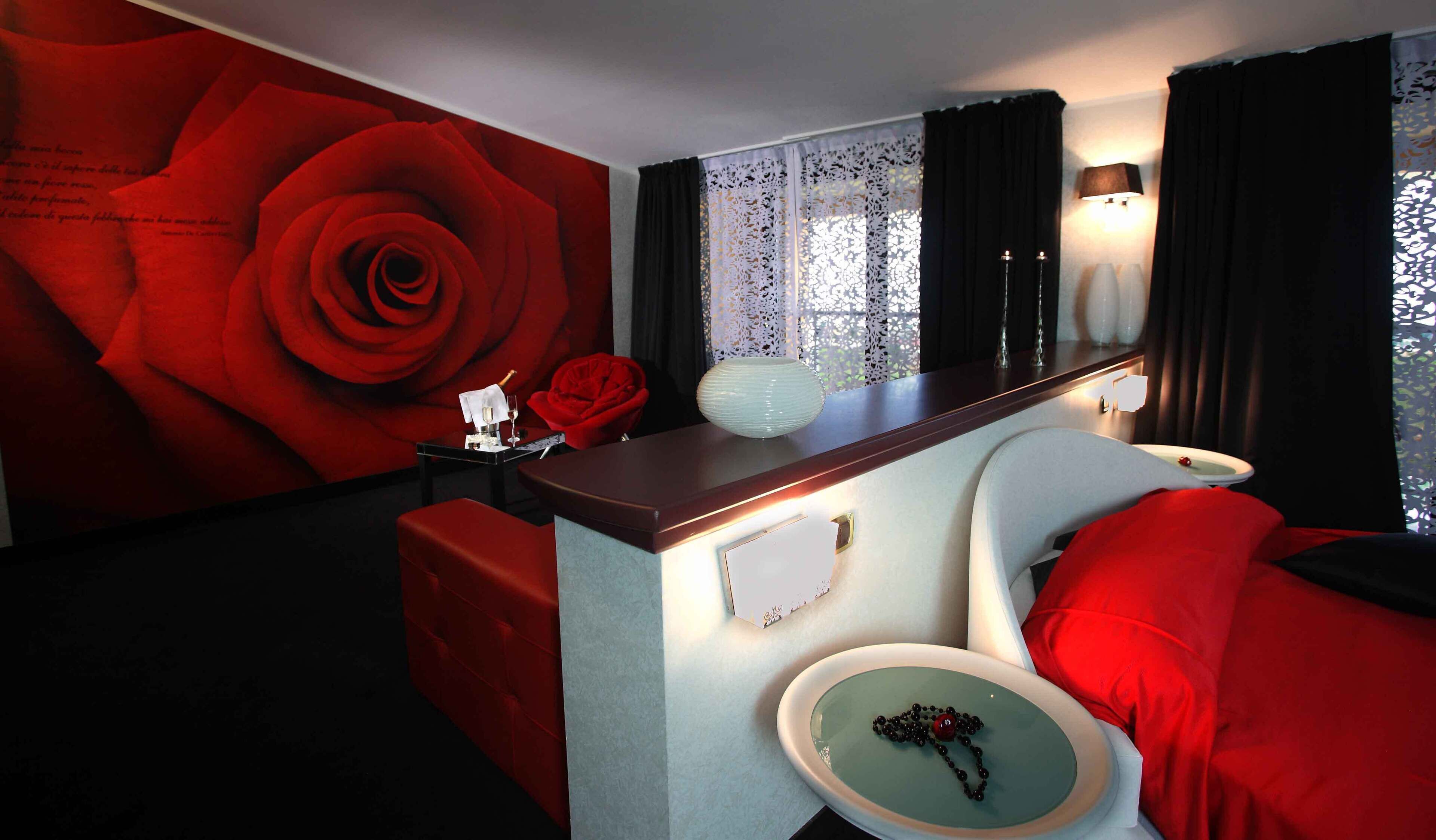 Suite | Minibar, una cassaforte in camera, una scrivania, postazione laptop