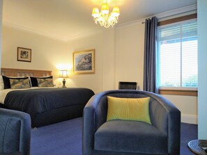 Superior Double Room | Egyptian cotton sheets, desk, free WiFi