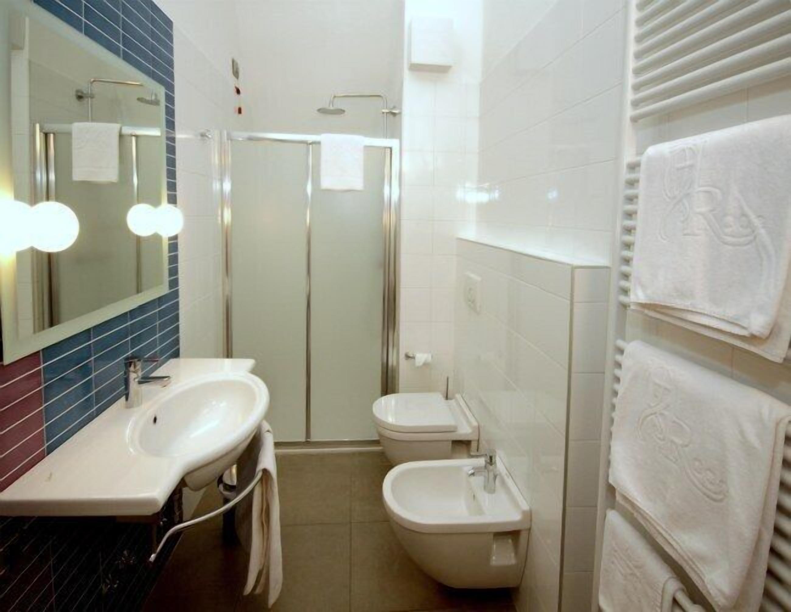 shower, free toiletries, hair dryer, slippers