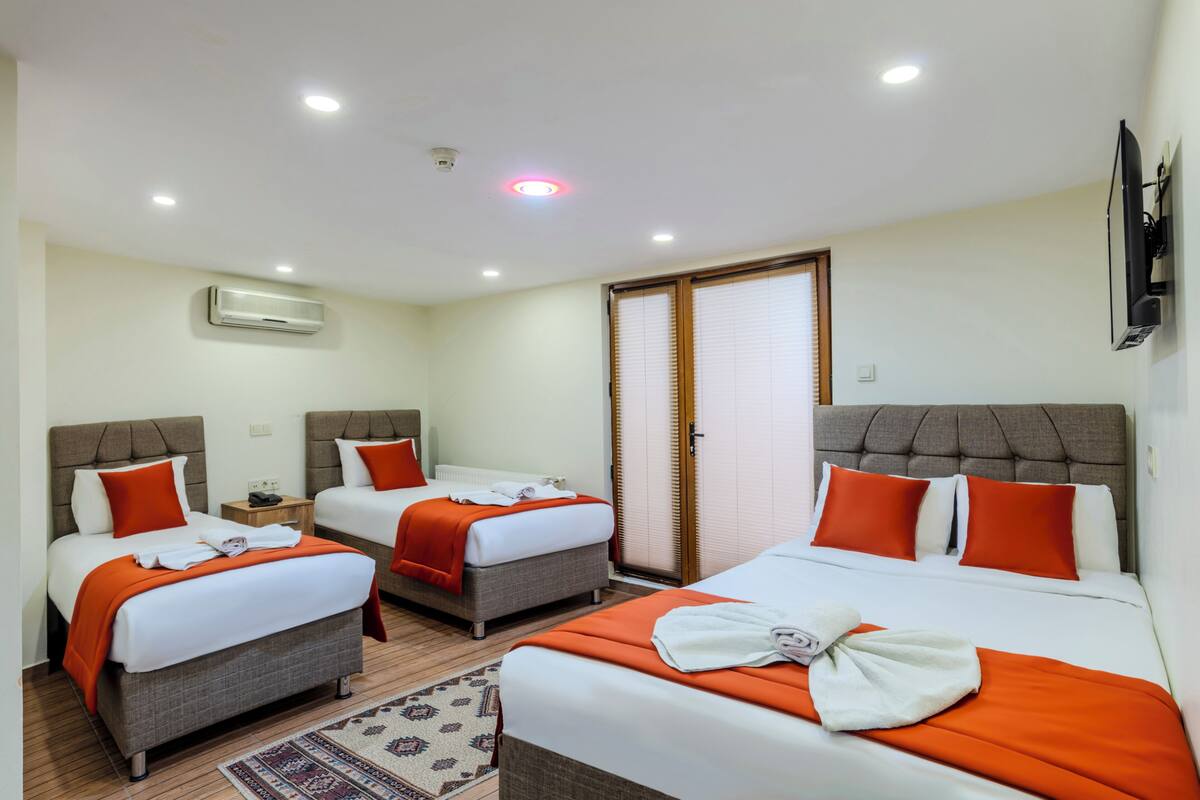 Classic Studio | In-room safe, desk, soundproofing, WiFi (free)