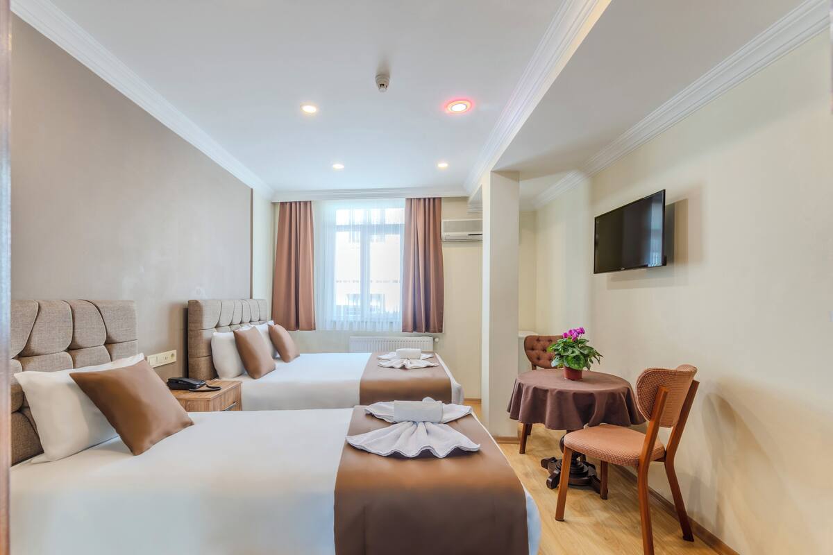 In-room safe, desk, soundproofing, WiFi (free)