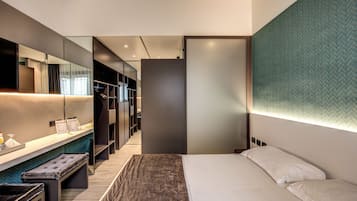 Minibar, Zimmersafe, Schreibtisch, schallisolierte Zimmer