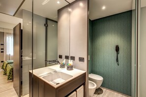 Free toiletries, hair dryer, slippers, bidet