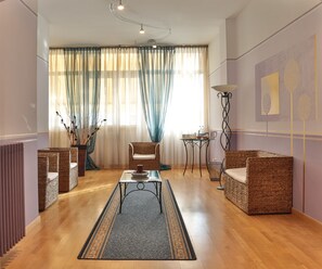 Salles de massage et de soins, soins de manucure et de pédicure