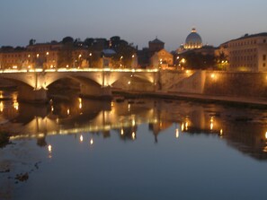 Exterior - Il Colonnato (Rome)