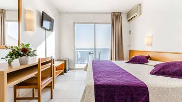 Dobbeltrom – superior, sjøutsikt | Safe på rommet, wi-fi (inkludert) og sengetøy