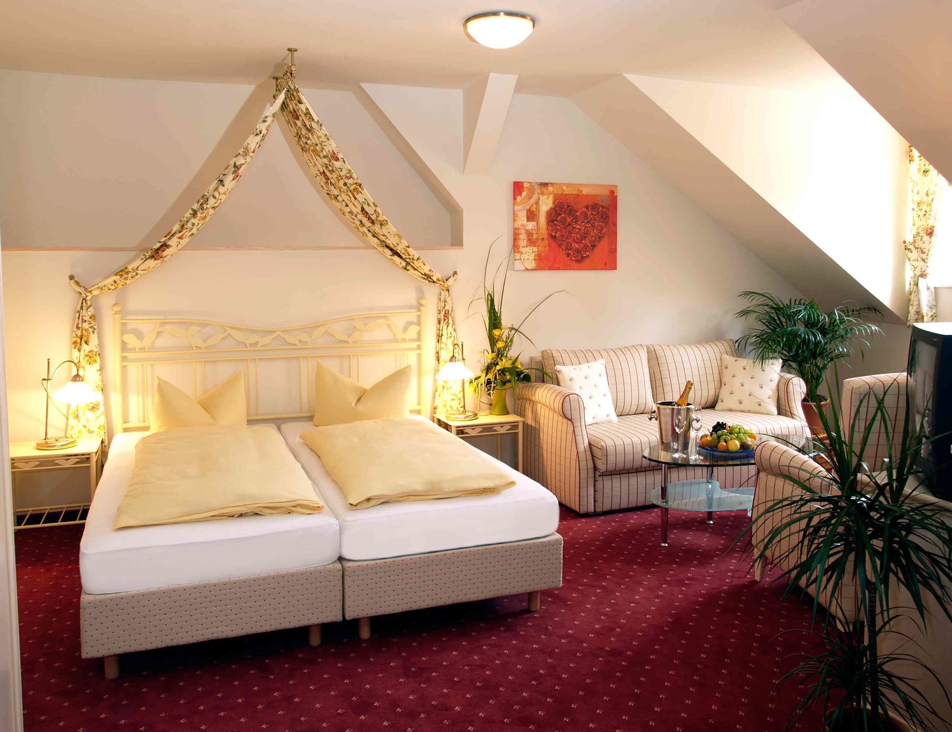 business double or twin room | hypo-allergenic bedding, desk, free wifi, bed sheets