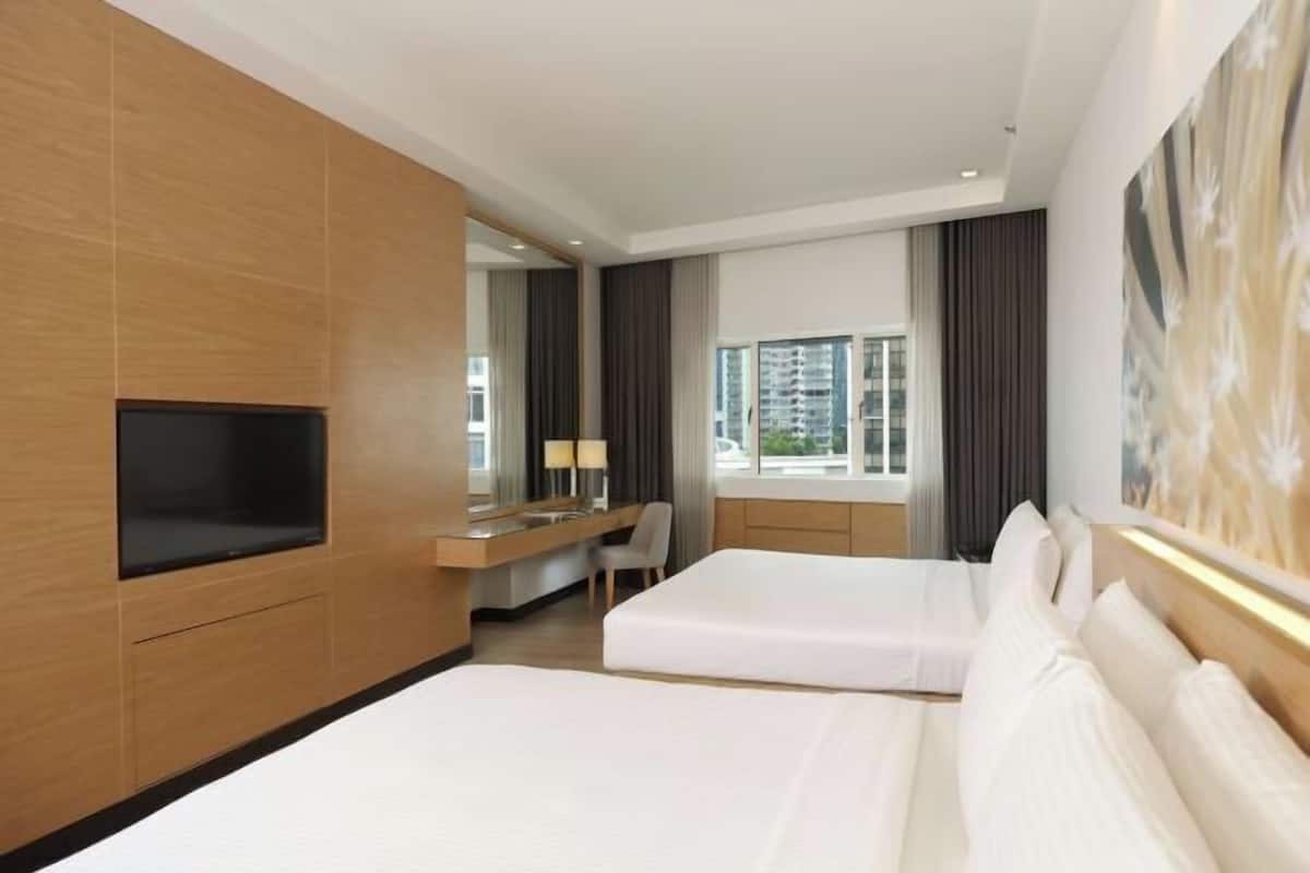 1 bedroom, minibar, in-room safe, desk