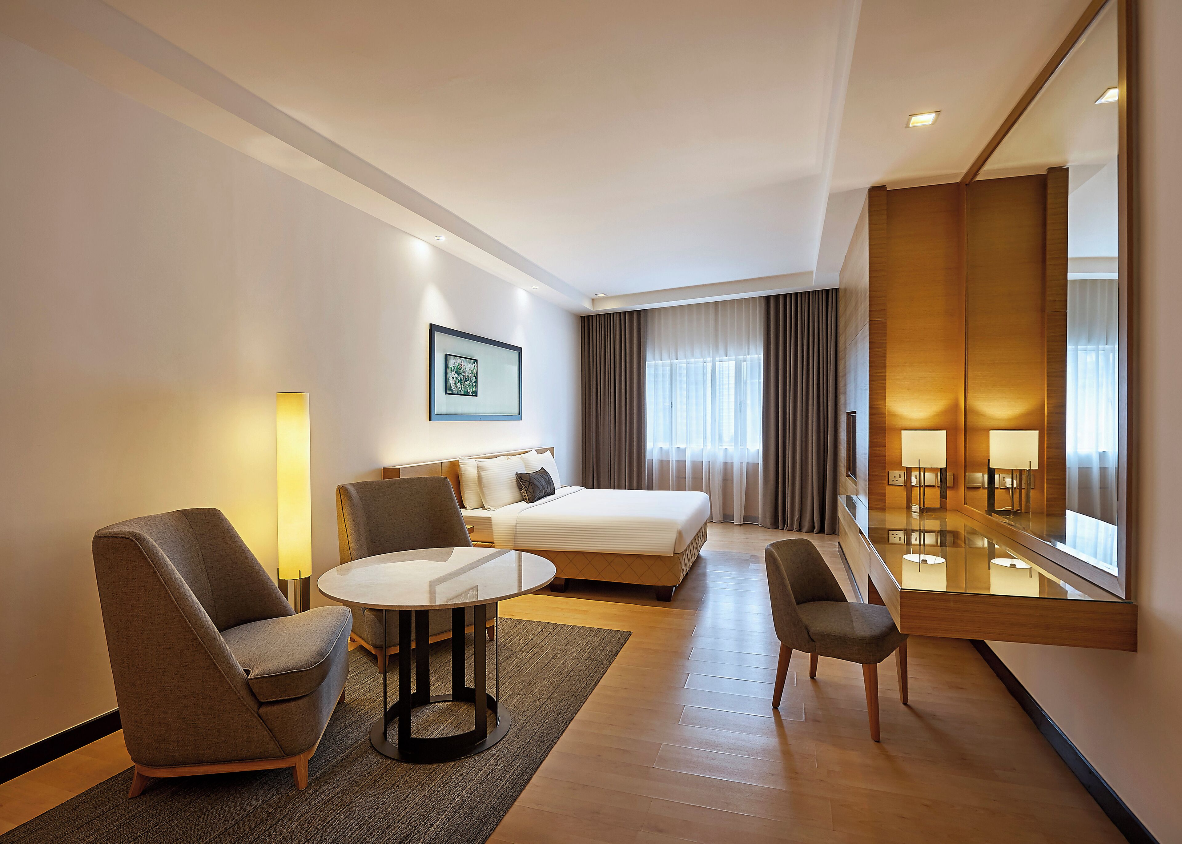 ANSA Executive Room  | Minibar, in-room safe, desk, iron/ironing board