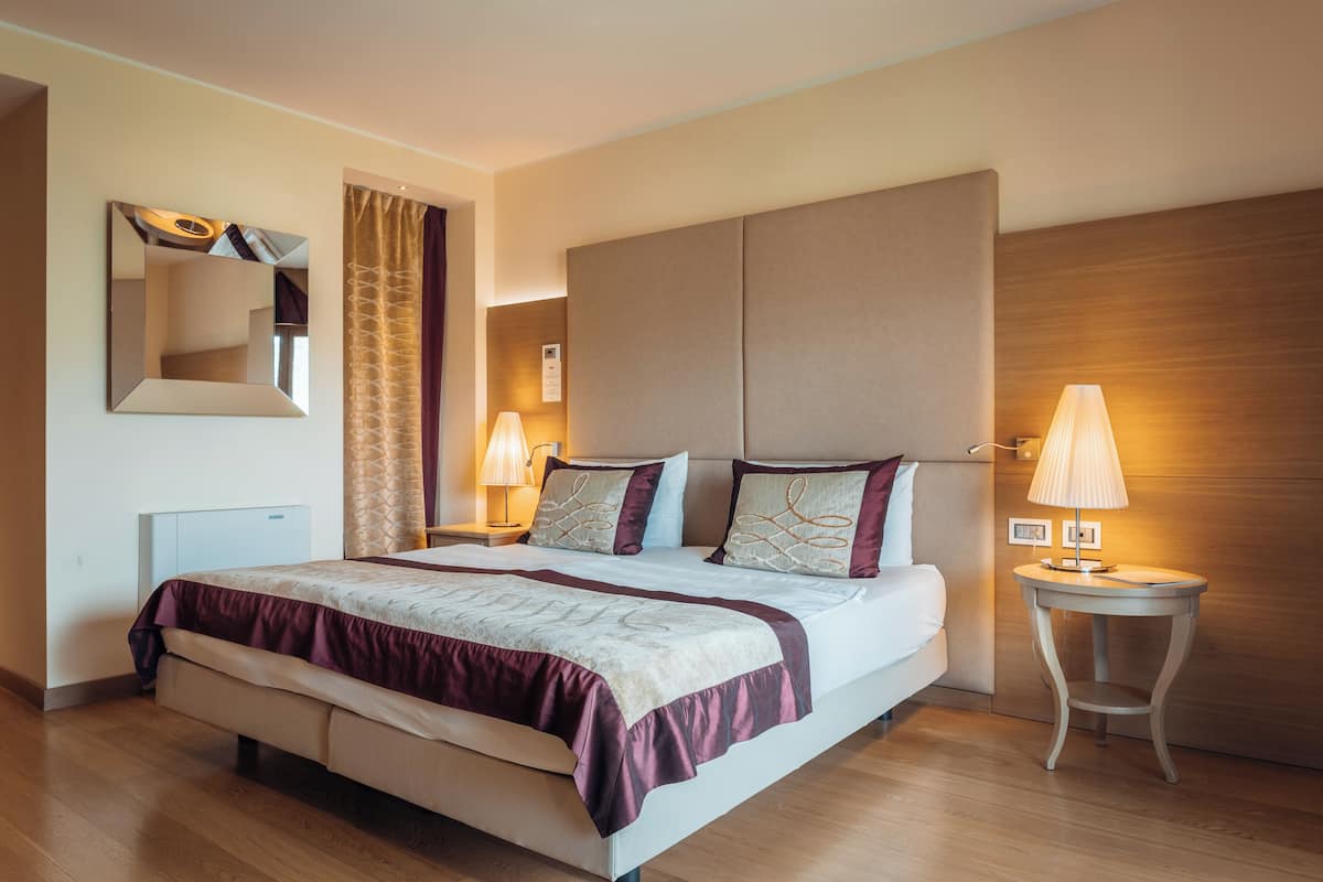 1 bedroom, minibar, in-room safe, individually furnished