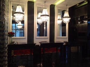 Interior detail - Elegance Bund Hotel (Shanghai)